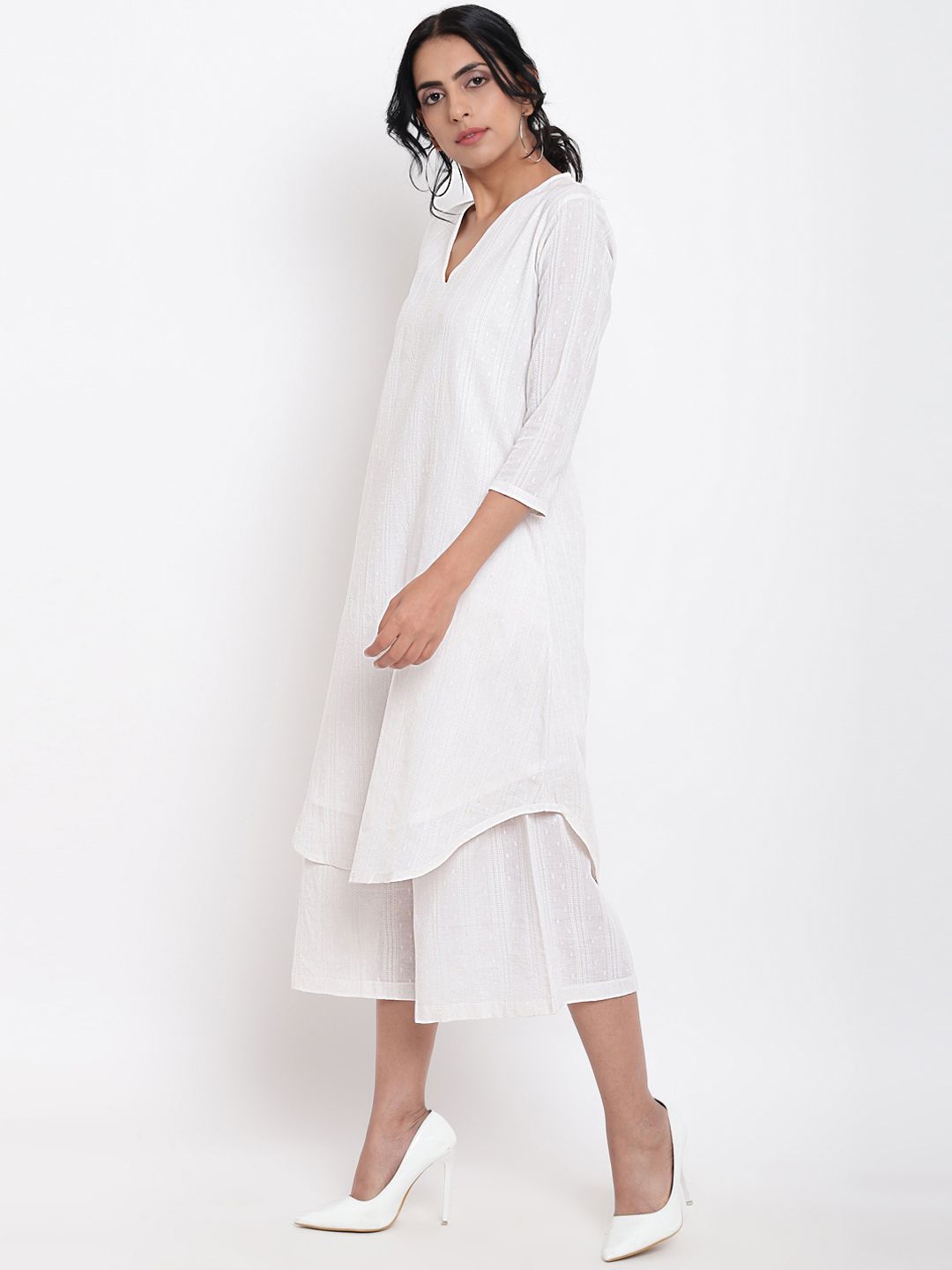 trueBrowns Women White Self Design Kurta with Palazzos