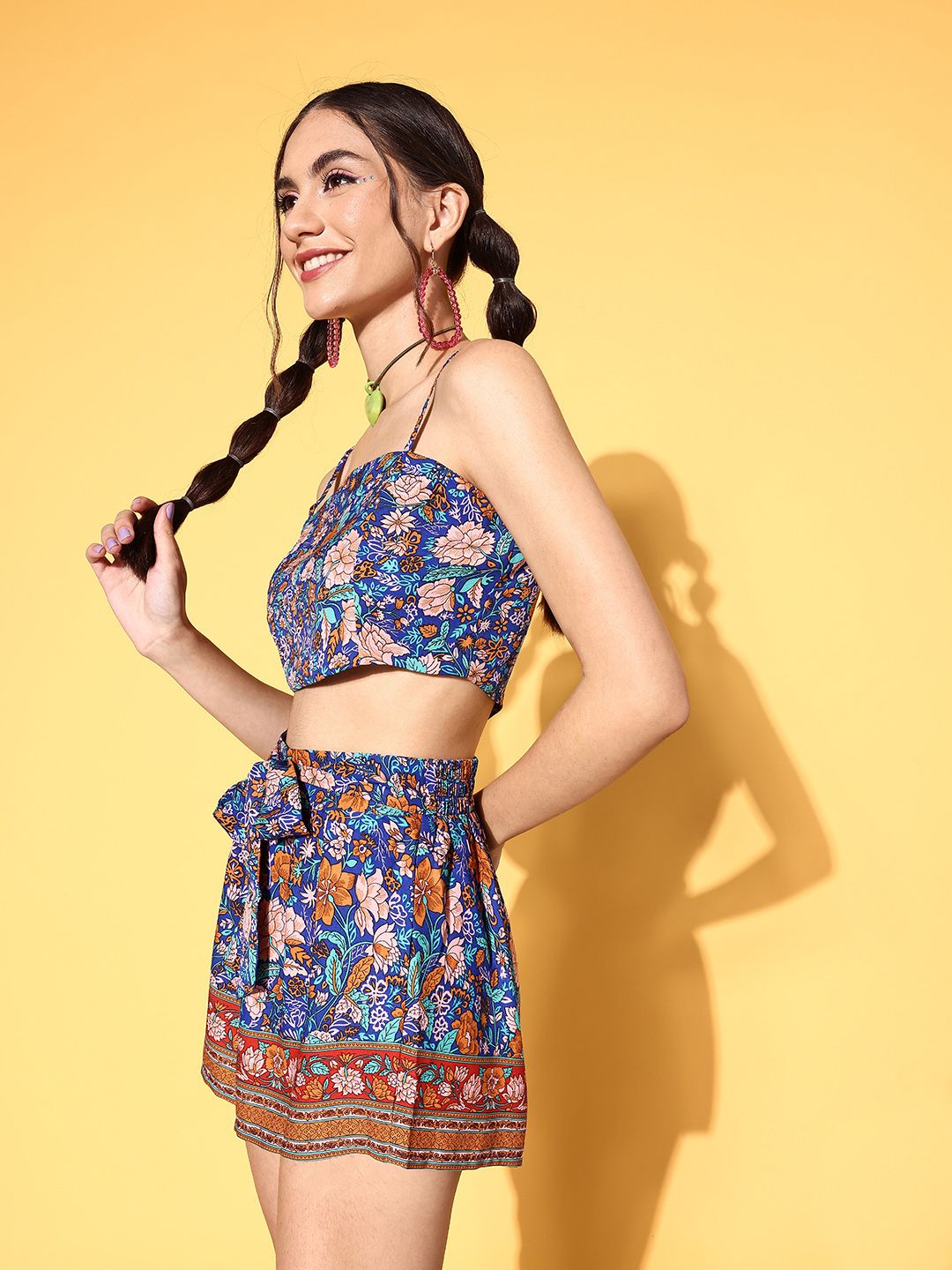 Berrylush Women Blue Printed Top with Shorts