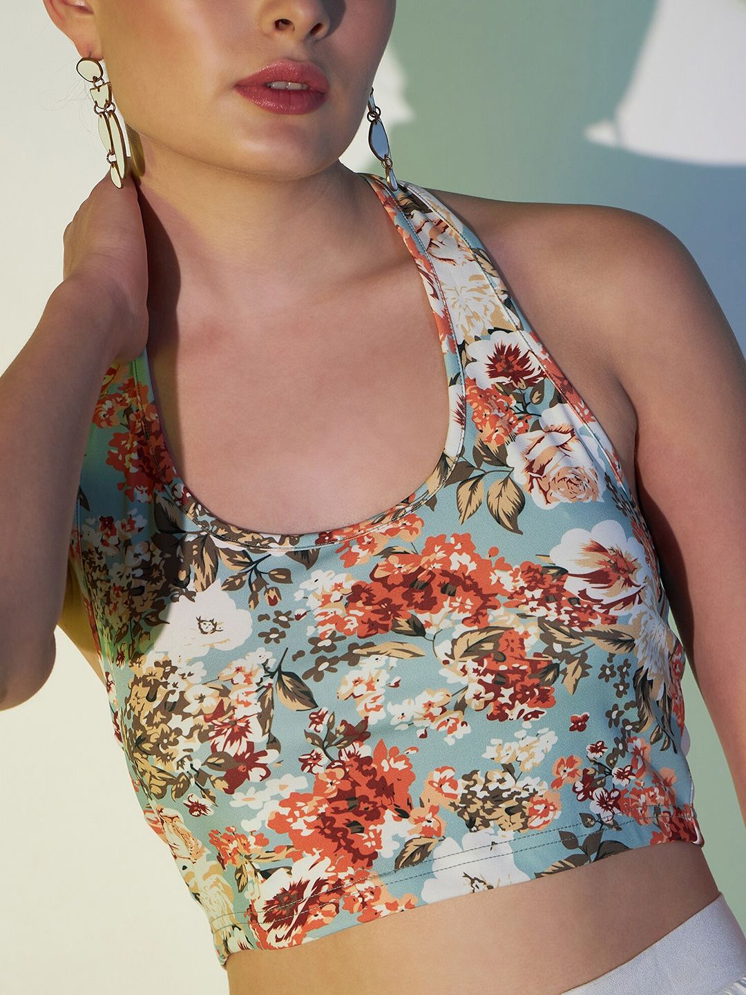 Berrylush Blue Floral Printed Halter Neck Fitted Crop Top