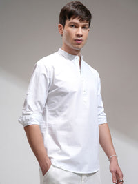 HIGHLANDER Men White Slim Fit Solid Casual Shirt