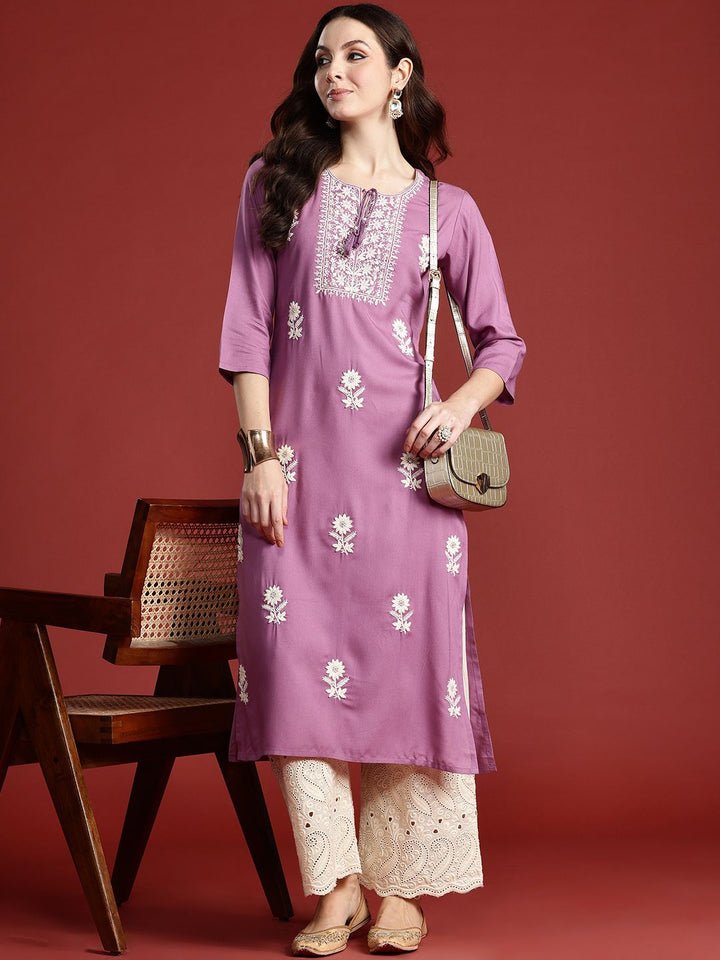Indo Era Women Floral Embroidered Thread Work Kurta