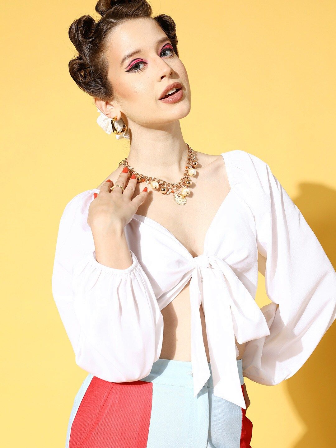 Berrylush Women Classic White Solid Wrap It Up Top