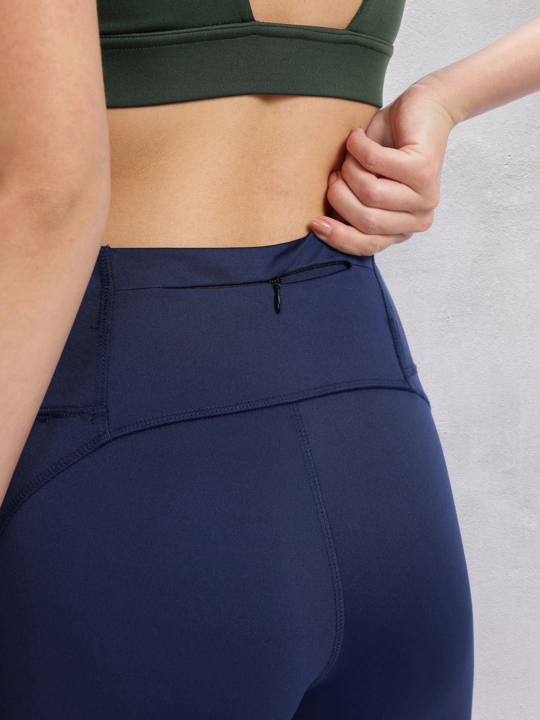 HRX by Hrithik Roshan Women Typography Print Mid-Rise Rapid-Dry Running Tights