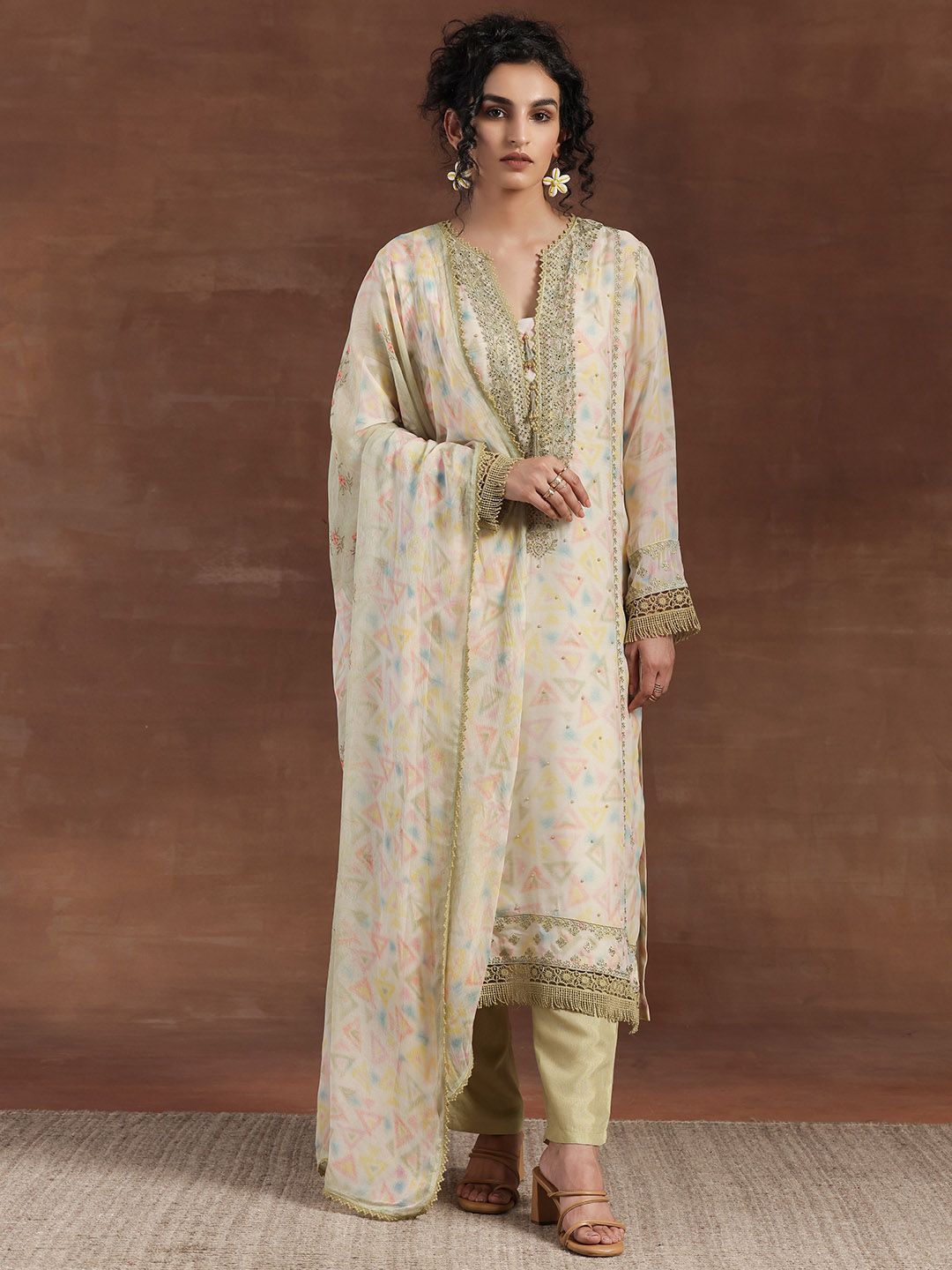 Libas Ethnic Motifs Printed Sweetheart Neck Long Sleeves Kurta Set