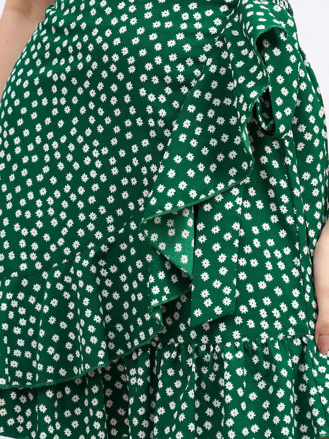 Berrylush Floral Printed High Rise Wrap Skirt