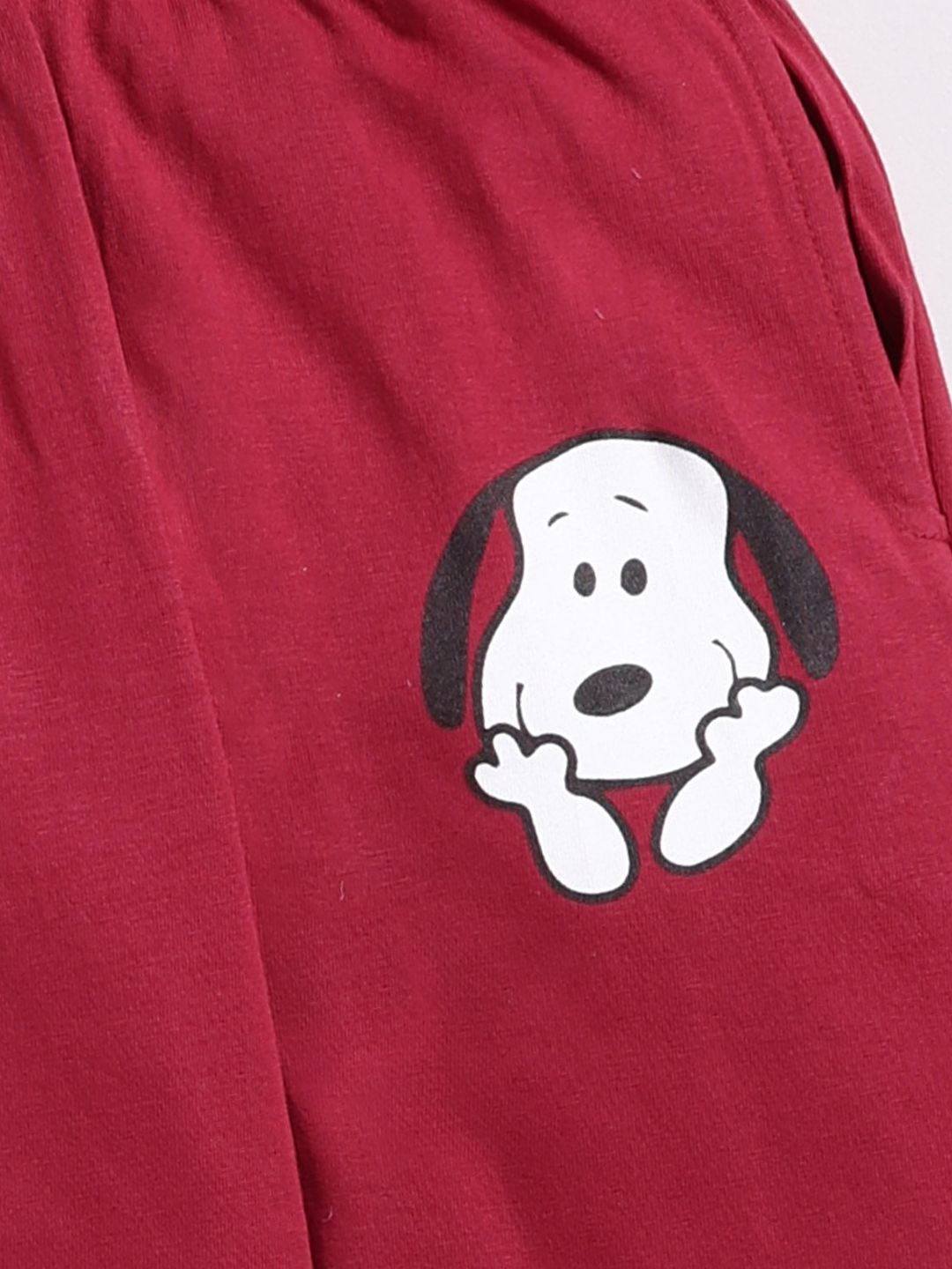 Moms Love Girls Printed T-Shirt With Trousers