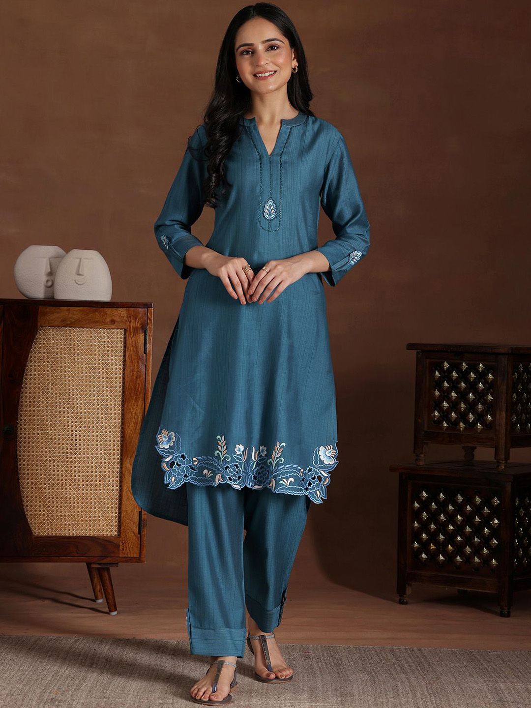 Libas Floral Embroidered Mandarin Collar Roll-Up Sleeves A-Line Tunic & Palazzos