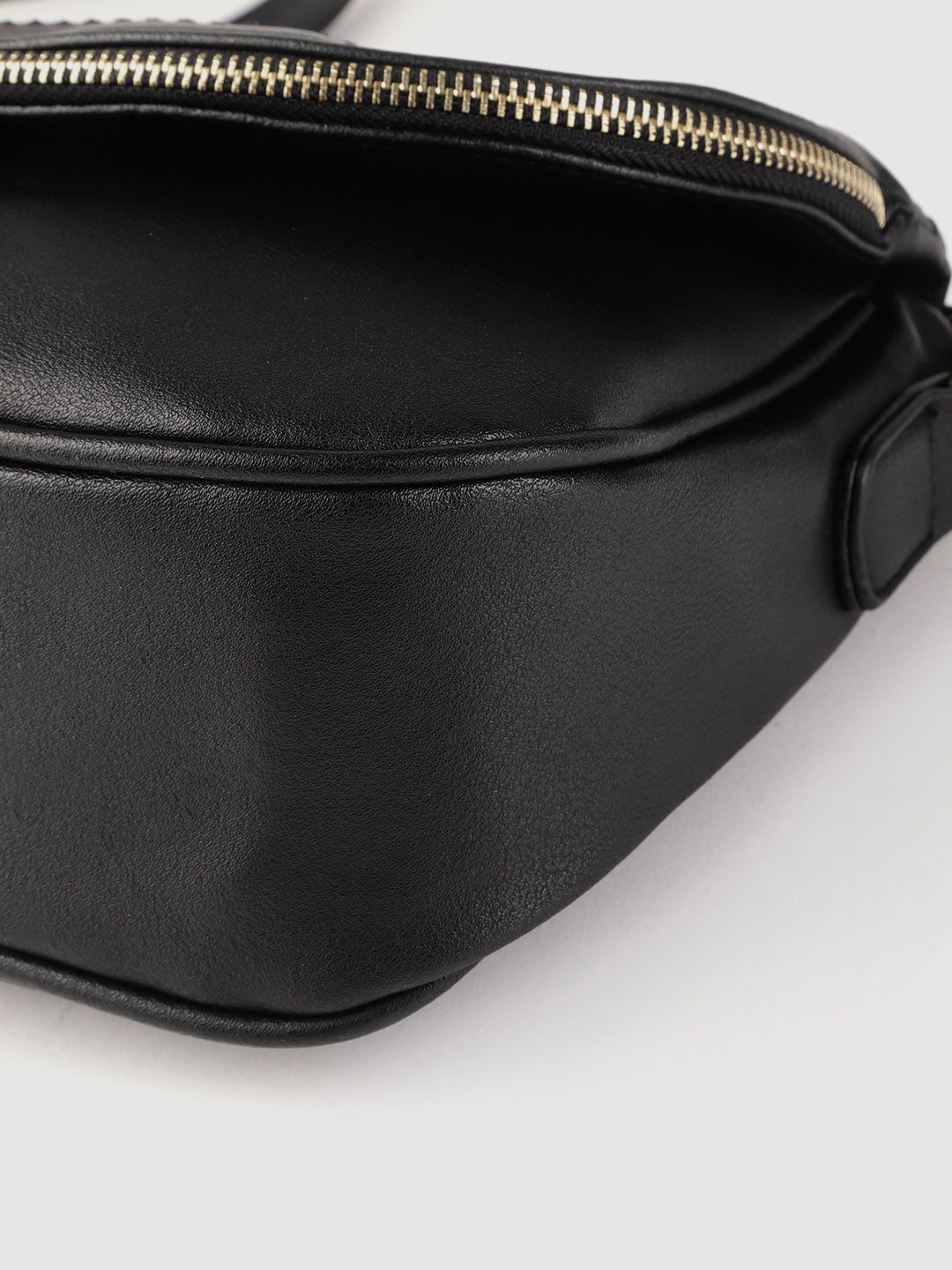 Lino Perros Women Black Solid Sling Bag