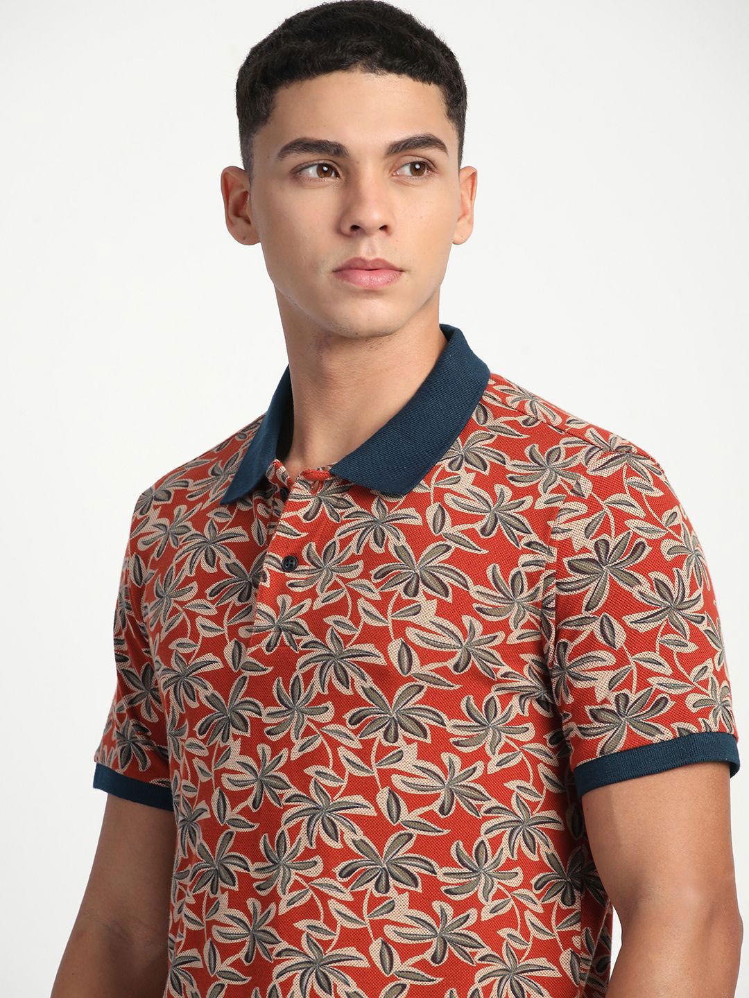 THE BEAR HOUSE Men Tropical Printed Slim Fit Polo T-shirt