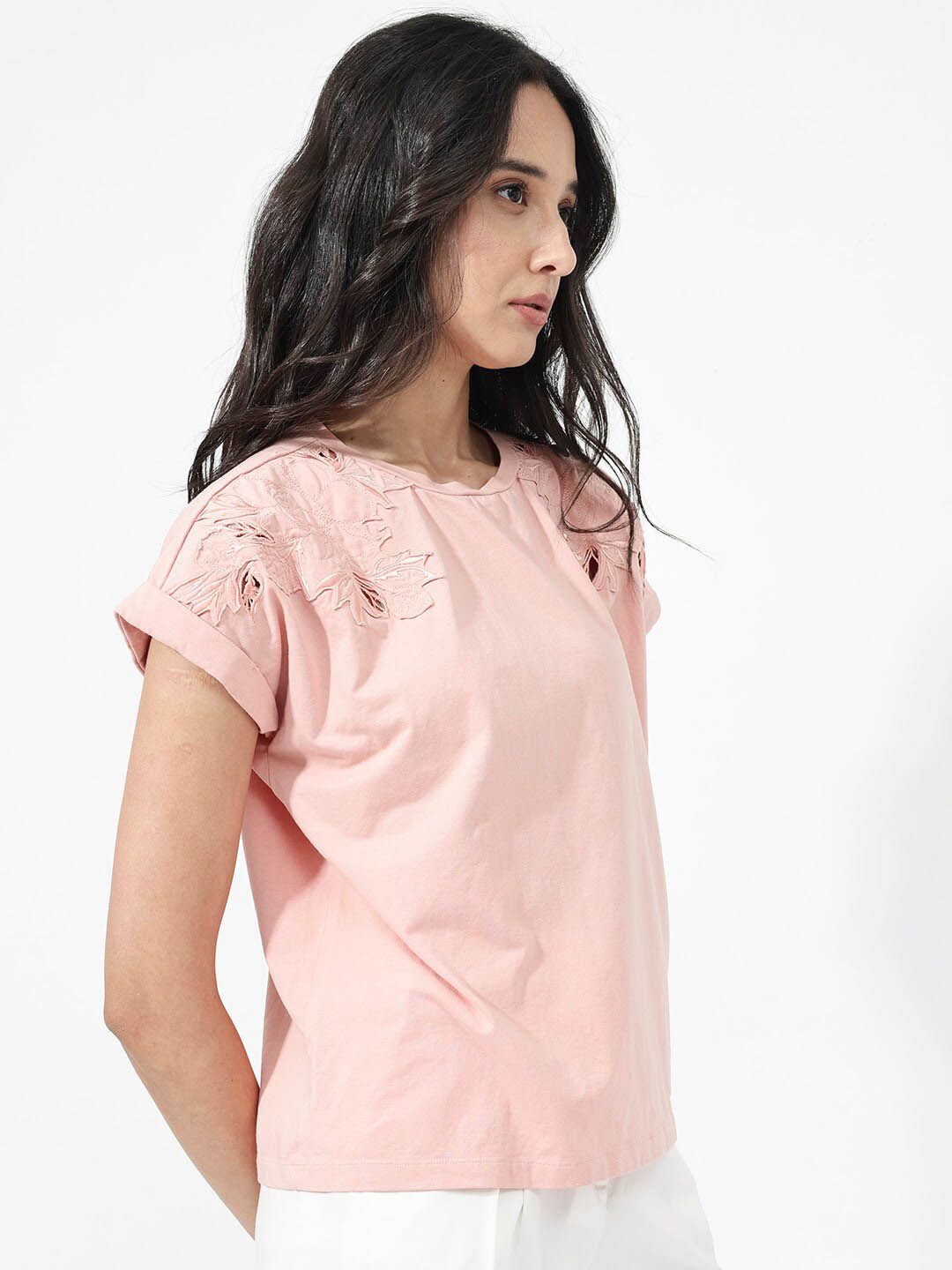 RAREISM Xinia Applique Extended Sleeves Cotton Casual T-shirt