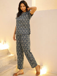 SANSKRUTIHOMES Women Printed Pure Cotton Night suit