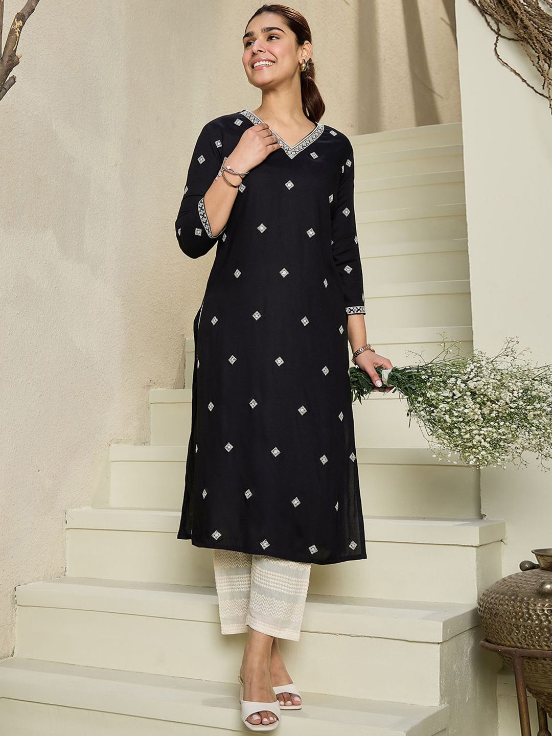 Indo Era Floral Embroidered Thread Work Straight Kurta