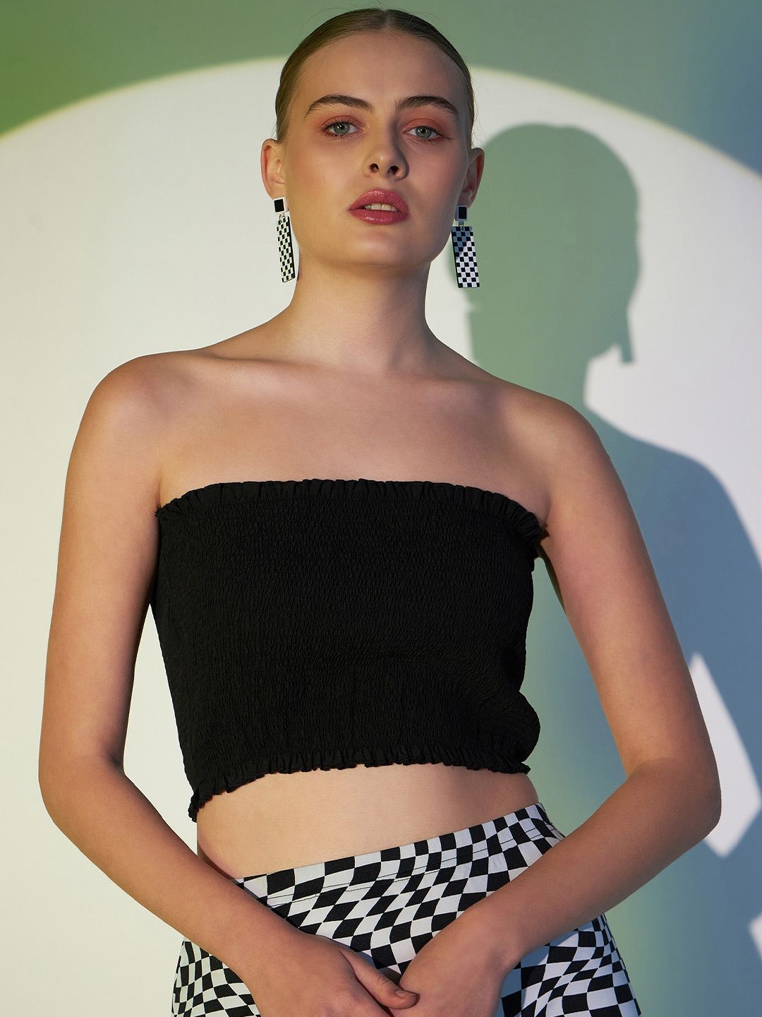 Berrylush Strapless Smocking Tube Crop Top