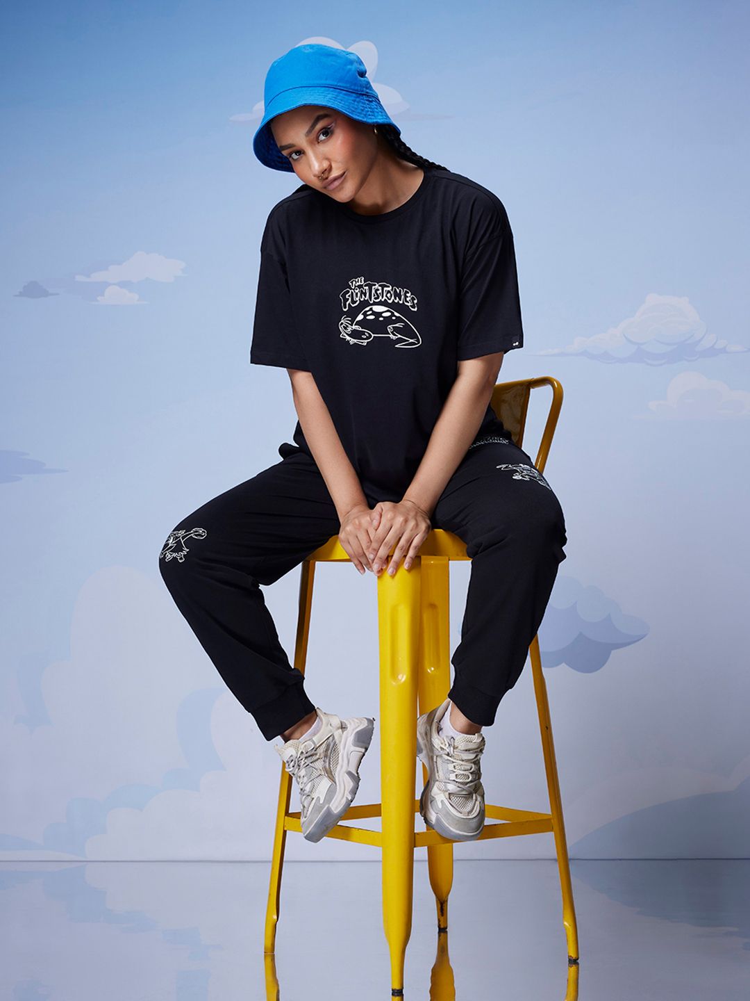 Bewakoof Official Cartoon Network Merchandise The Flintstones Printed Oversized T-shirt