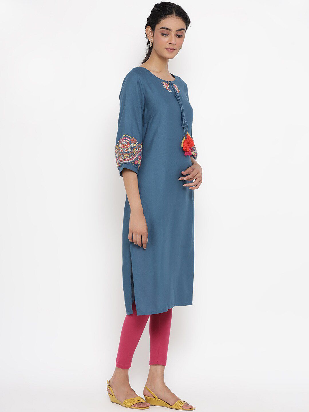 W Women Teal Flared Sleeves Thread Work Kurta