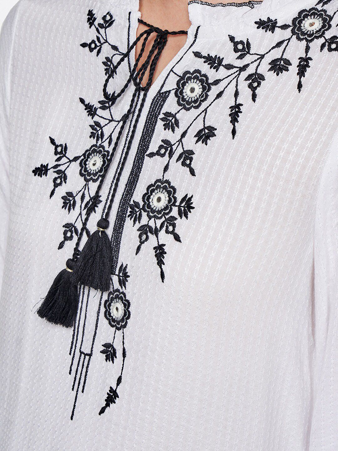 Global Desi Women Off White Floral Embroidered Tie-Up Neck Top