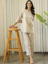 SANSKRUTIHOMES Women Printed Pure Cotton Night suit