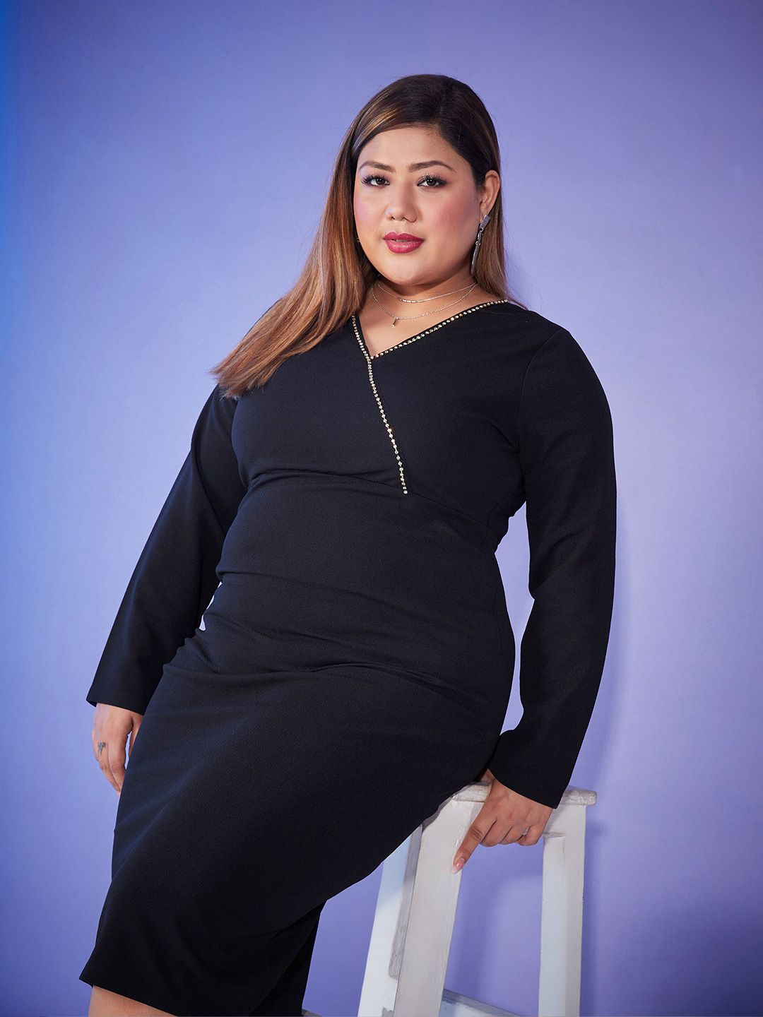 SASSAFRAS Curve Plus Size Black Sheath Midi Dress