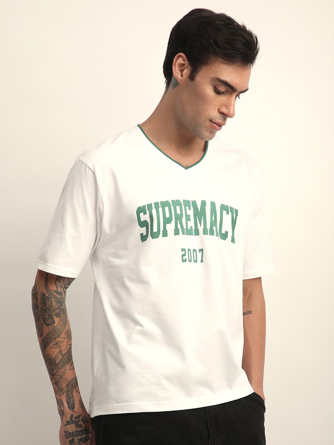 DILLINGER Men Short Sleeve Oversized V-Neck Printed Tshirt