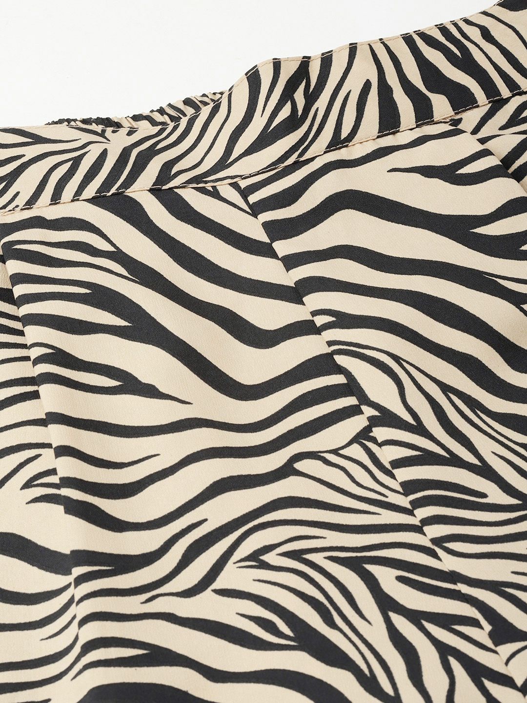 DressBerry Women Exotic Edge Animal Print Flared Trousers