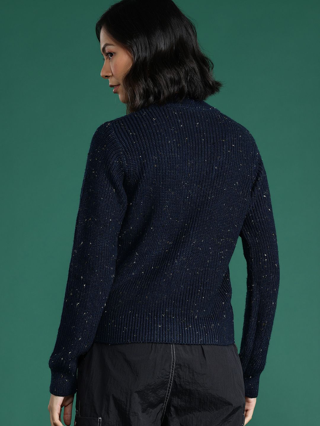 DressBerry V-Neck Ribbed Cardigan