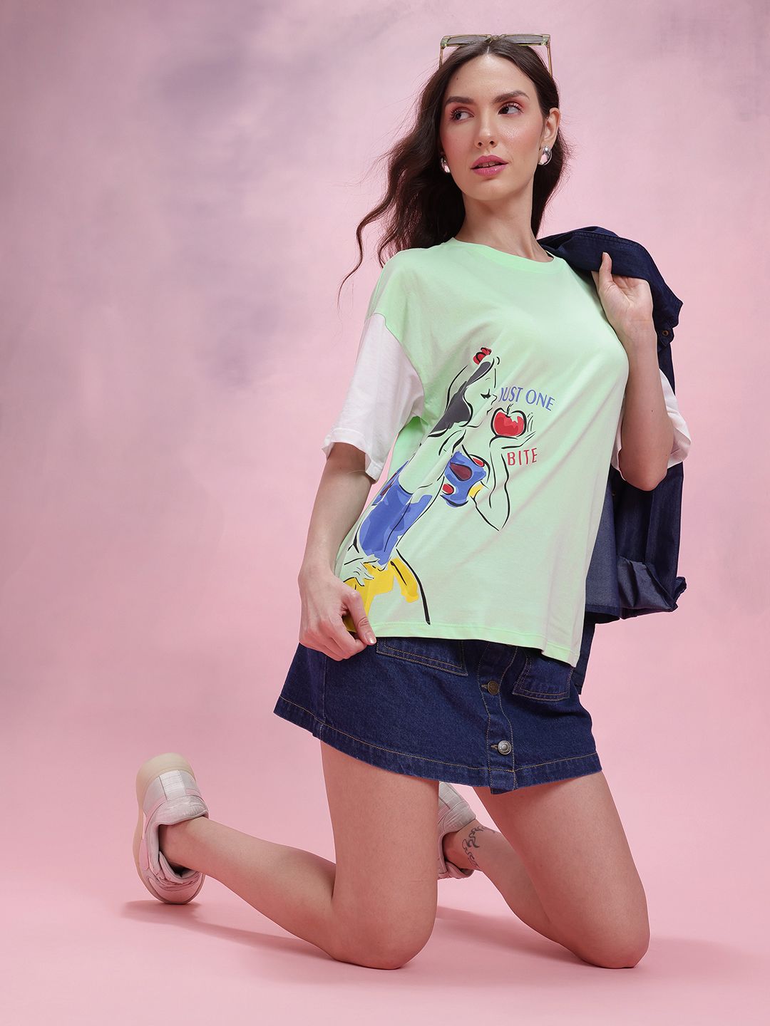 DressBerry Snow White Print Drop-Sleeves Pure Cotton Oversized T-shirt