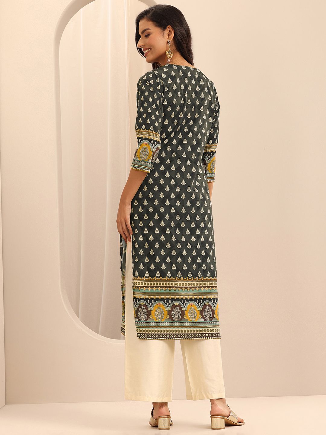Libas Ethnic Motifs Printed Crepe Straight Kurta