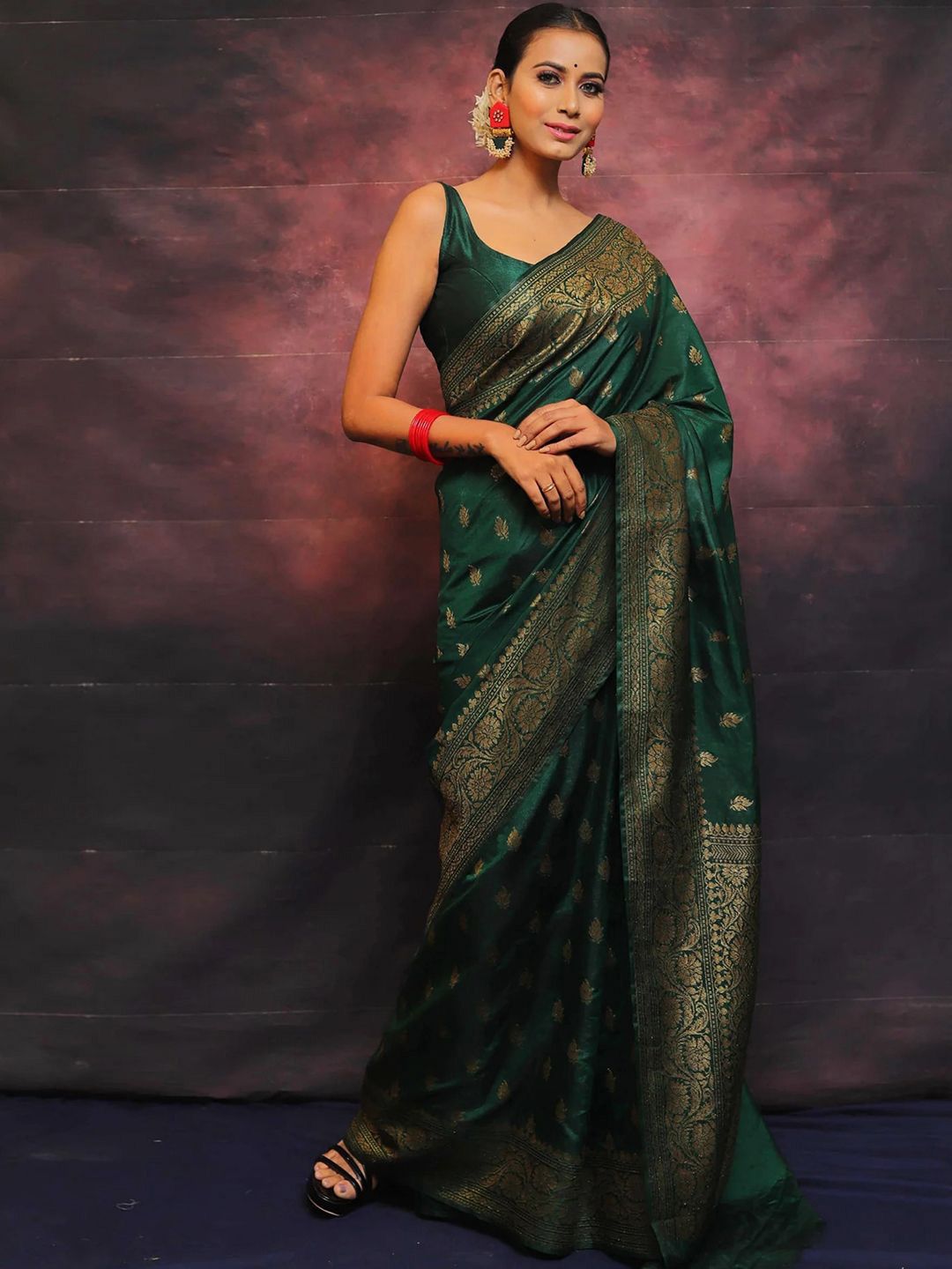 KALINI Ethnic Motifs Woven Design Zari Banarasi Saree