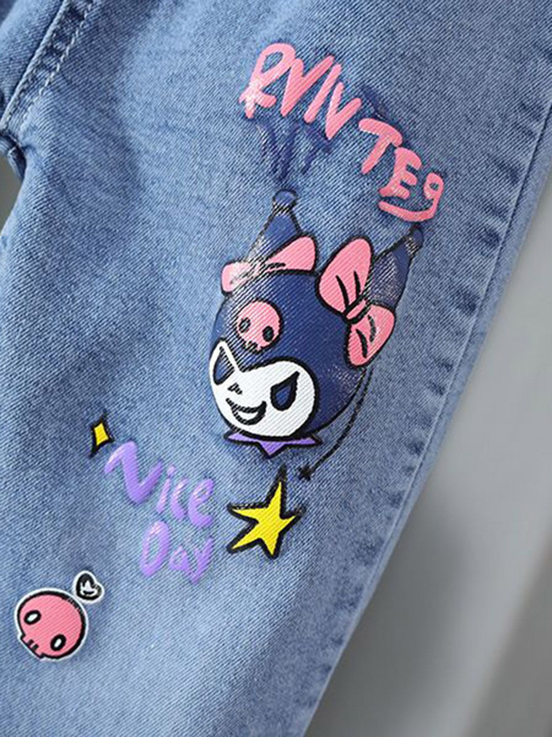 YK Girls Comfort Relaxed Fit High-Rise Clean Look Embroidered Stretchable Jeans