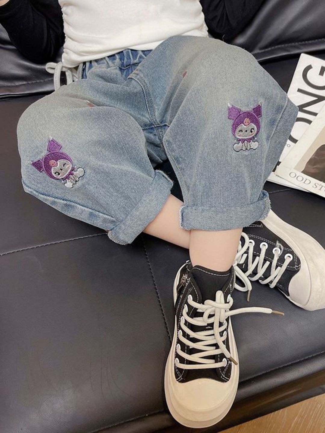 YK Girls Comfort Relaxed Fit High-Rise Light Fade Embellished Stretchable Jeans