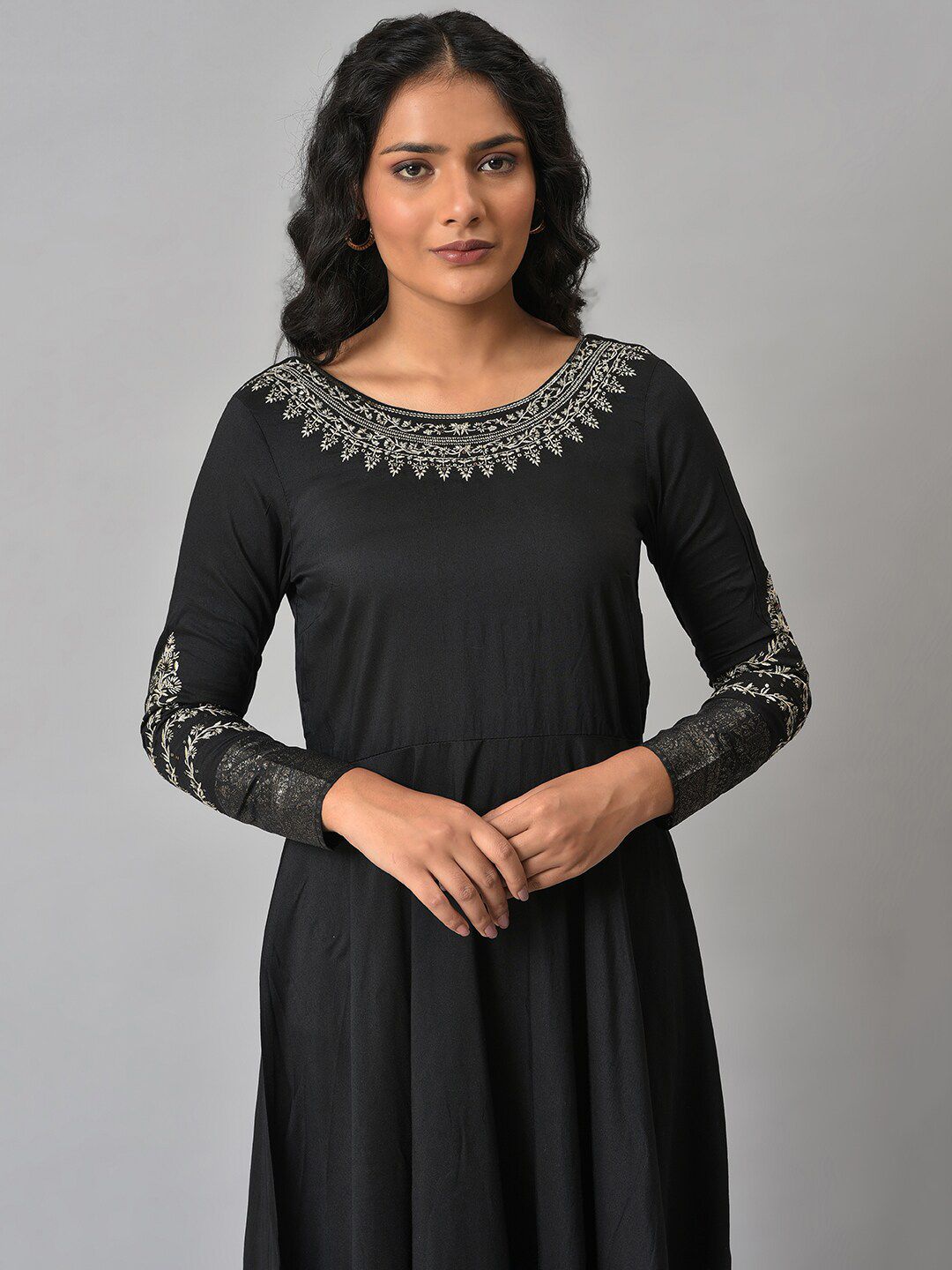 W Ethnic Motifs Embroidered Maxi Ethnic Dress