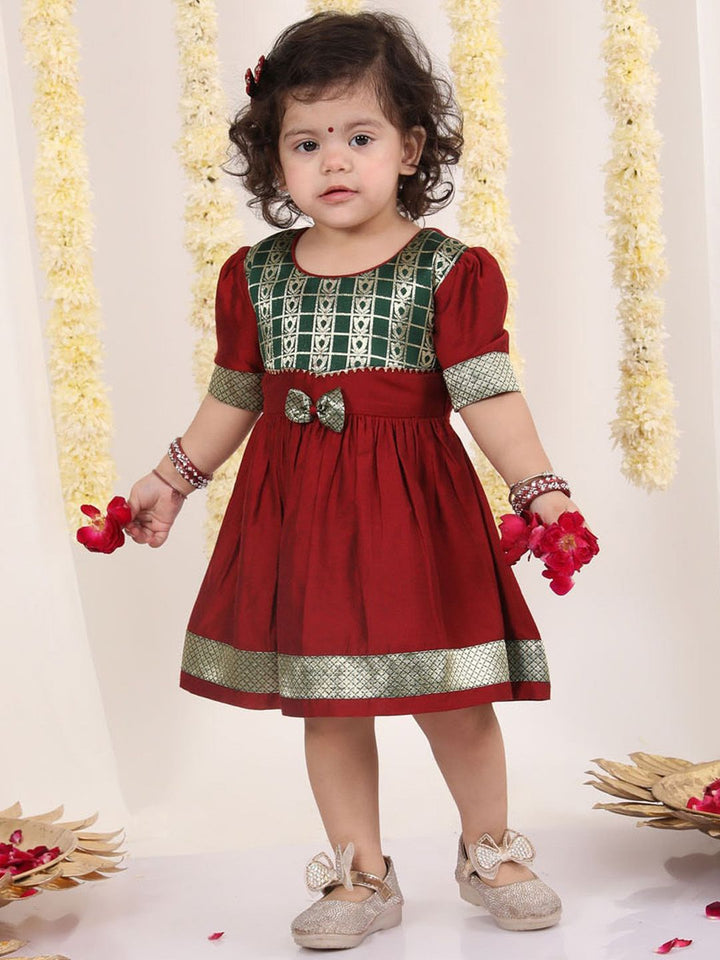VASTRAMAY Infant Girls Self Design Bow Fit & Flare Ethnic Dress