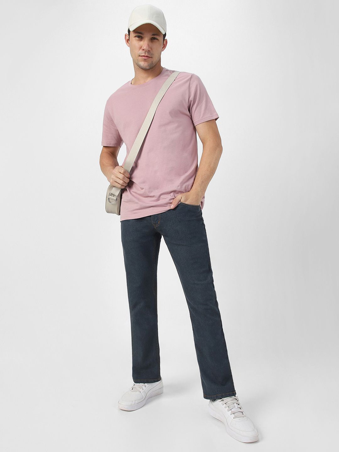 Urbano Fashion Men Mid Rise Light Fade Stretchable Bootcut Jeans