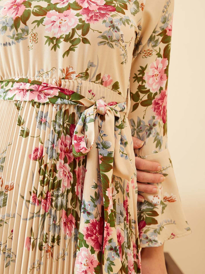 Berrylush Floral Print Bell Sleeve Crepe A-Line Maxi Dress