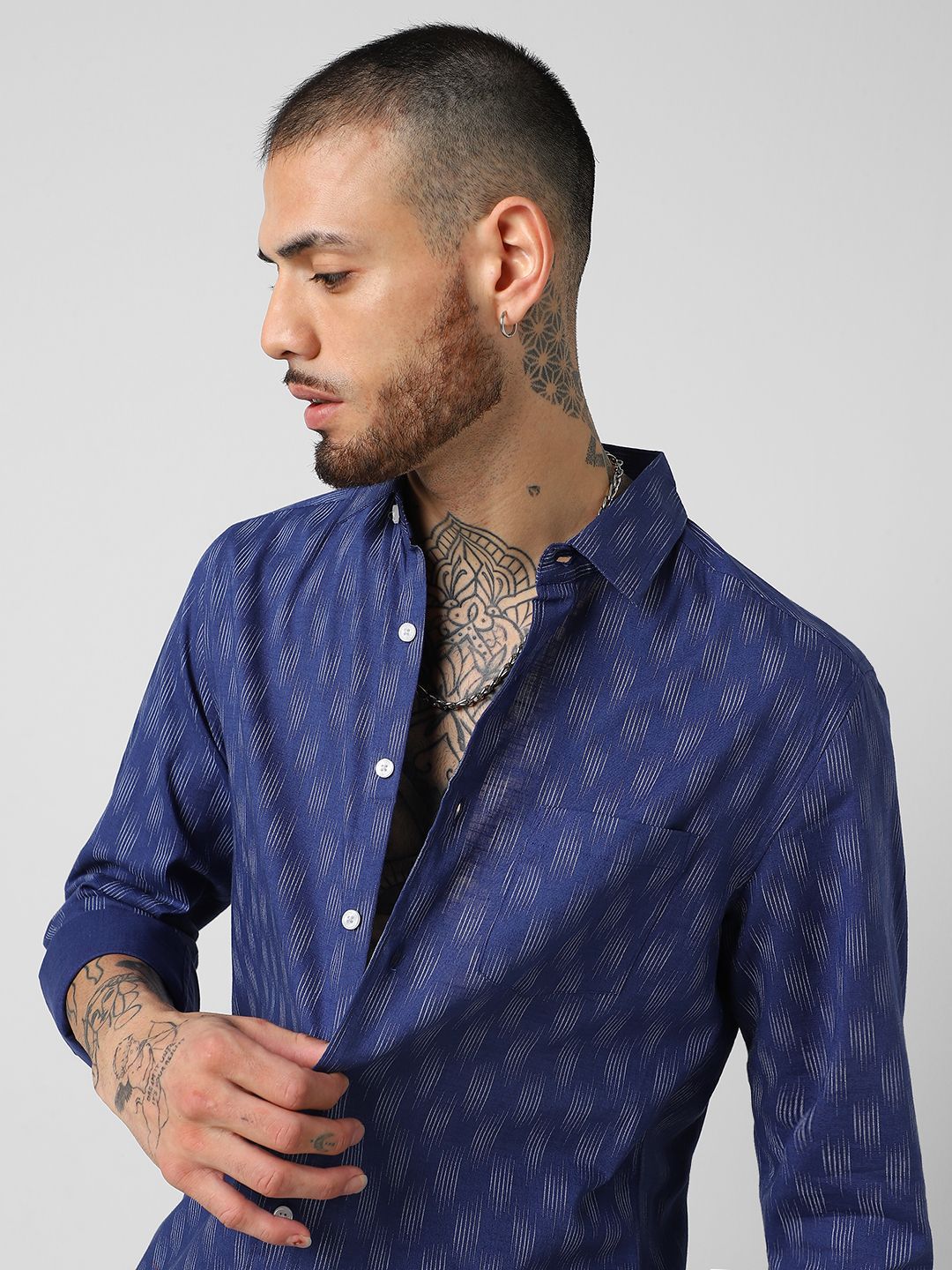 VASTRADO Men Classic Slim Fit Opaque Checked Casual Shirt