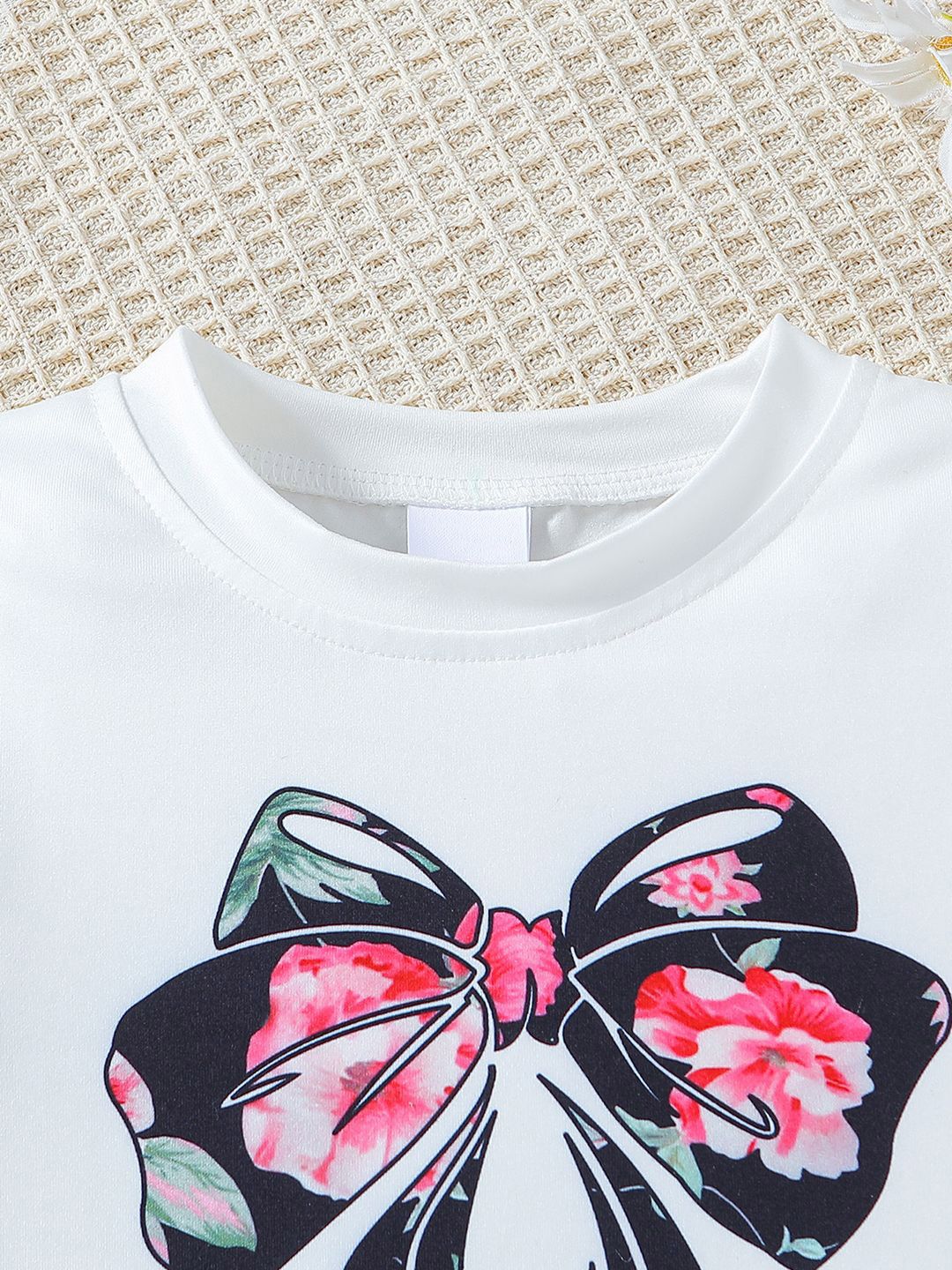 YK Girls Printed T-shirt with Trousers