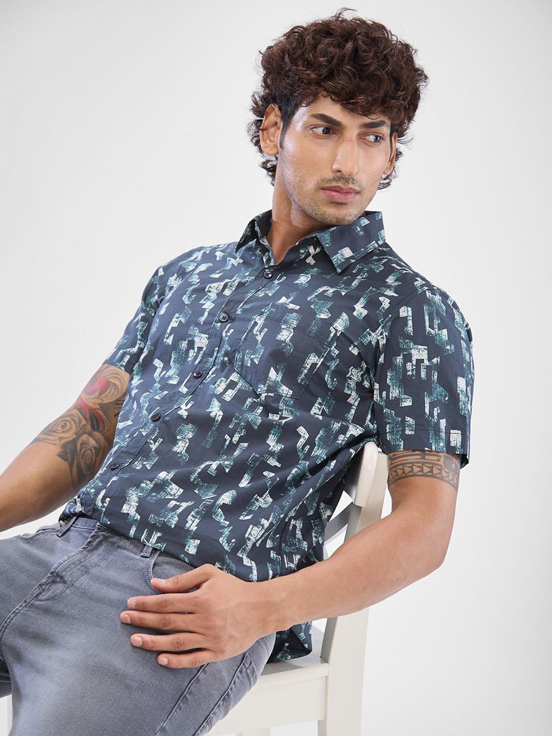 SPYKAR Men Abstract Printed Slim Fit Casual Shirt