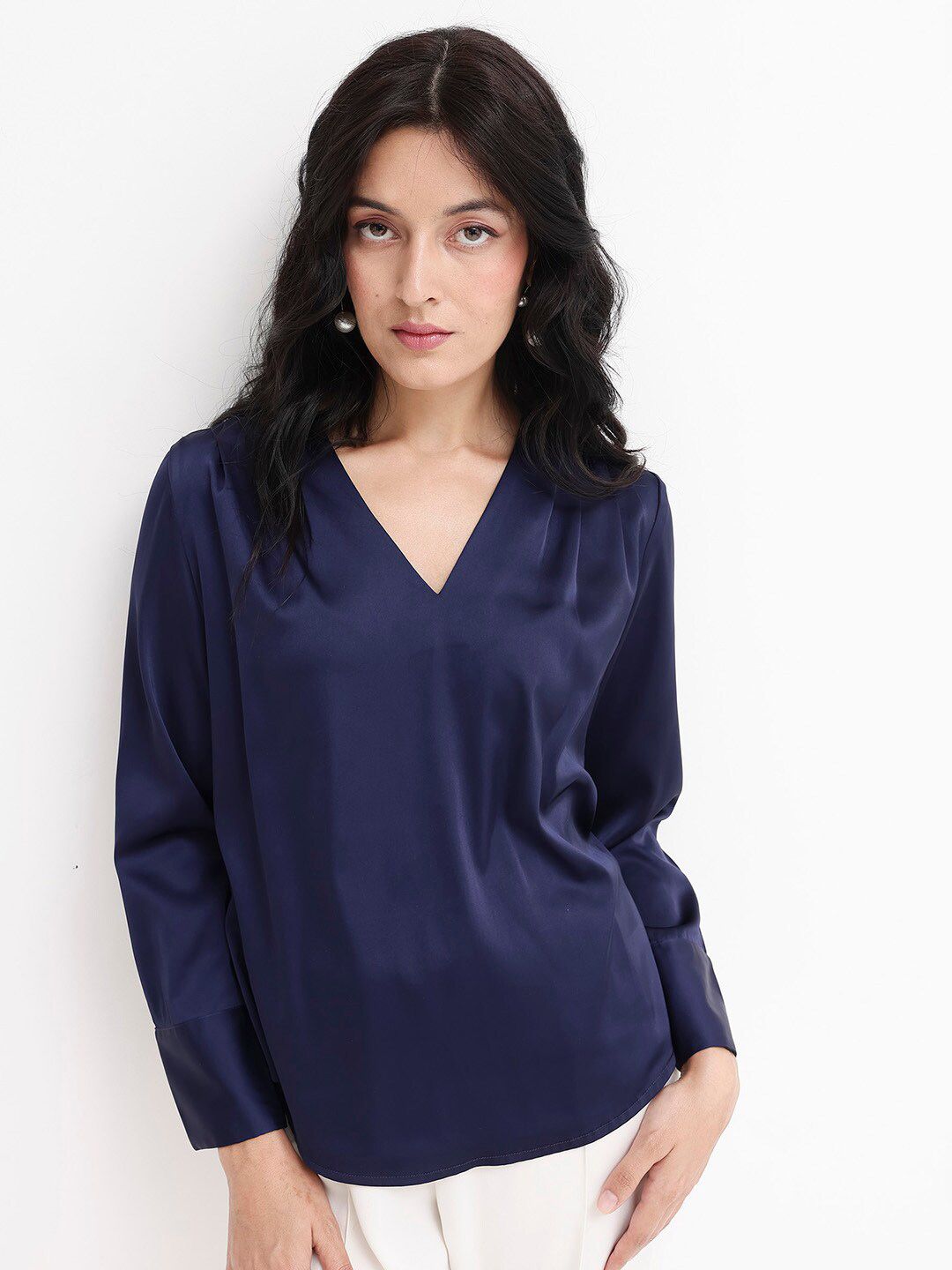 RAREISM V Neck Long Cuffed Sleeves Styled Back Top