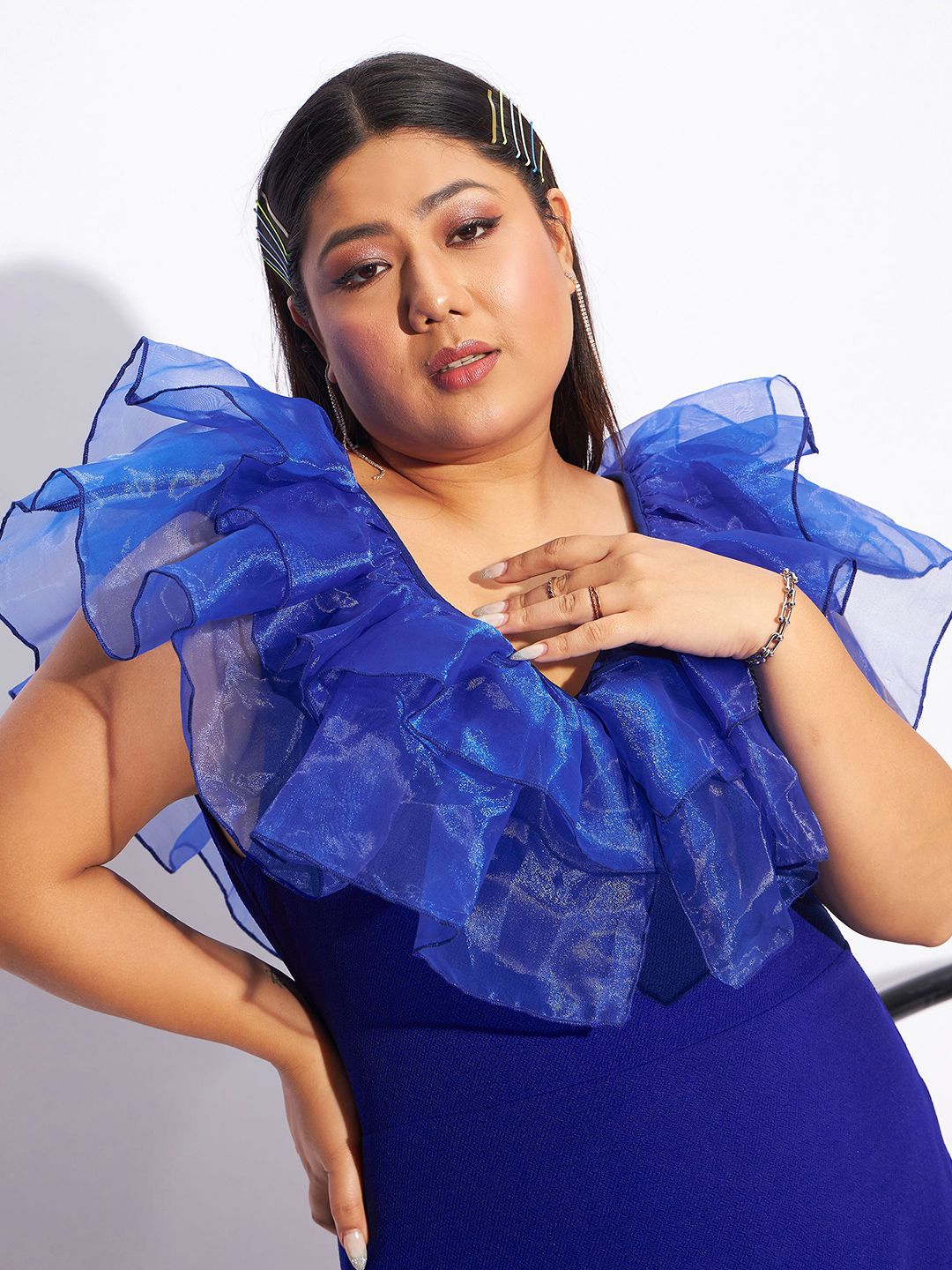 SASSAFRAS Curve Plus Size Blue V-Neck Flutter Sleeves Sheath Dress