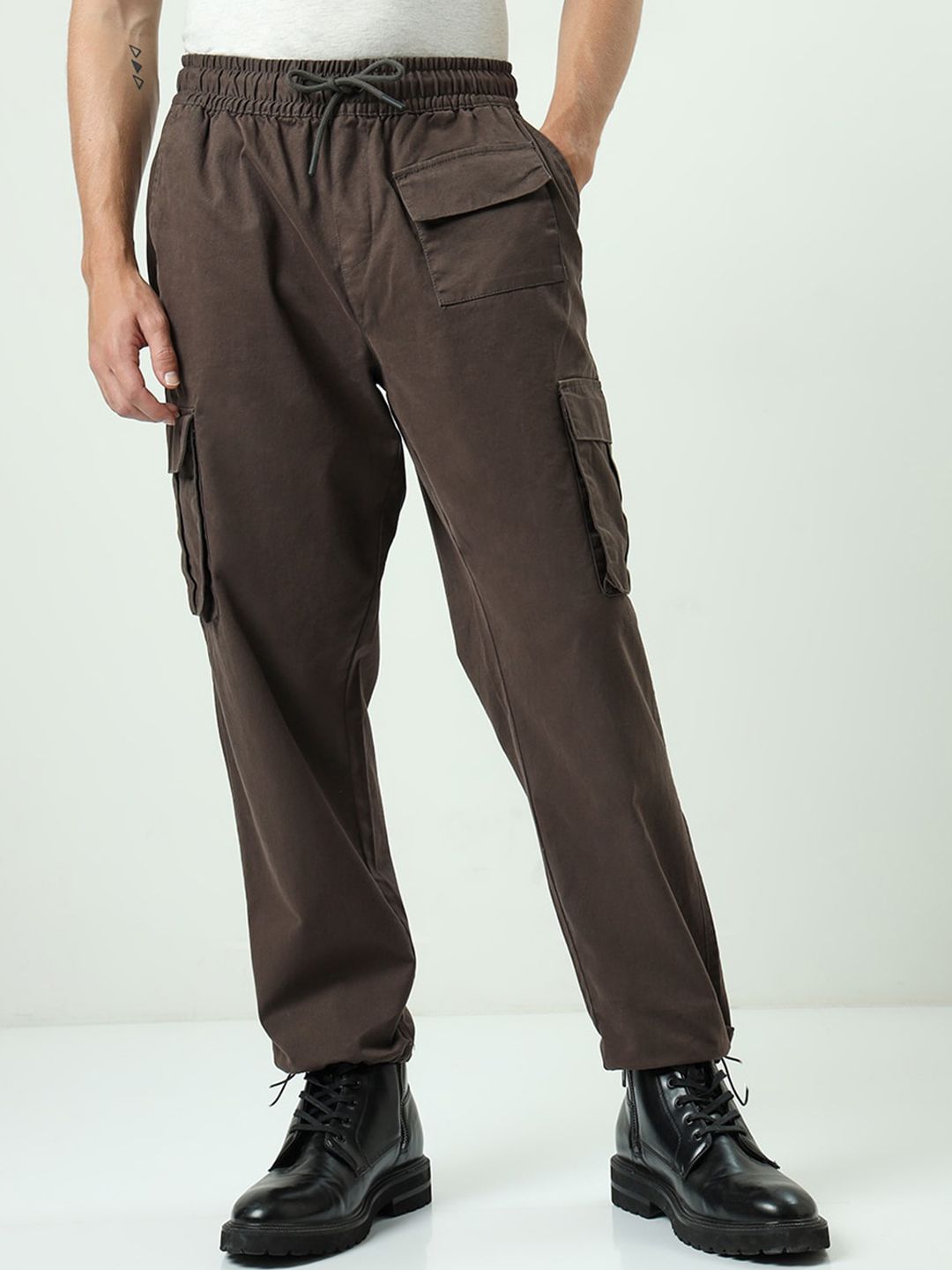 Bewakoof Men Baggy Oversized Cargo Parachute Pants