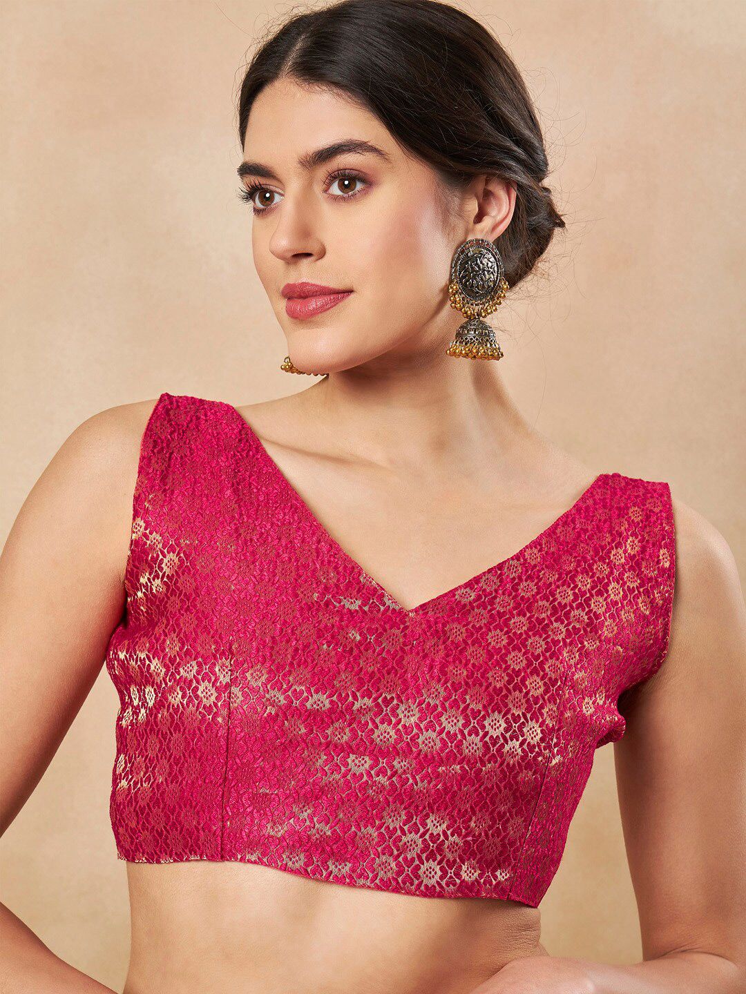 Saree mall Embroidered Embellished Net Sarees