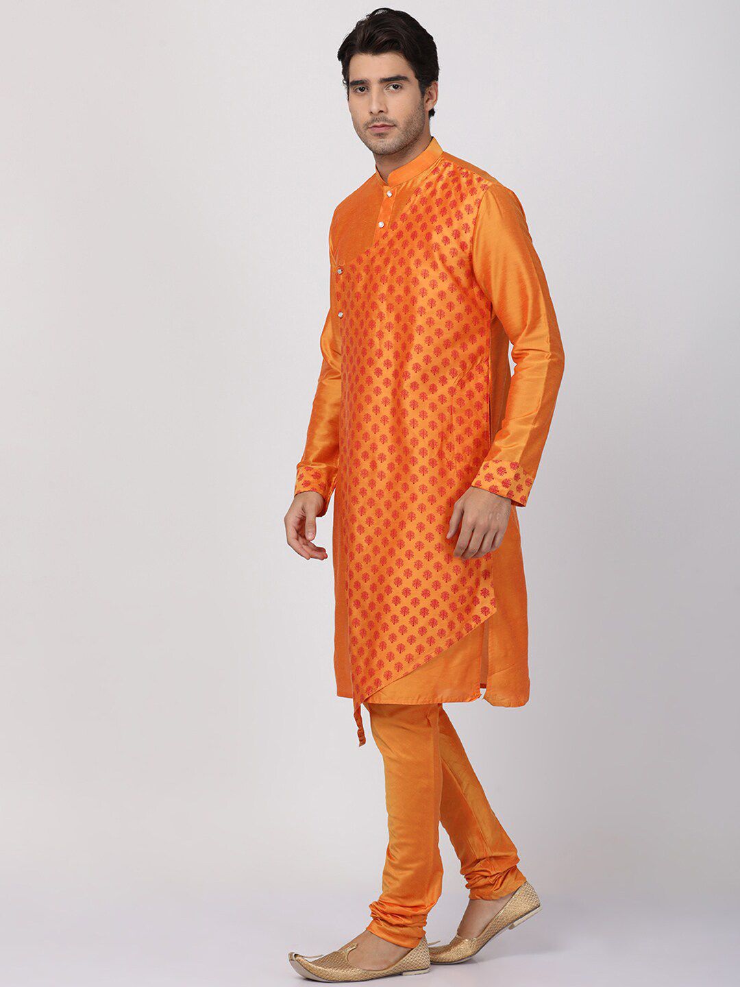 VASTRAMAY Men Orange Geometric Kurta