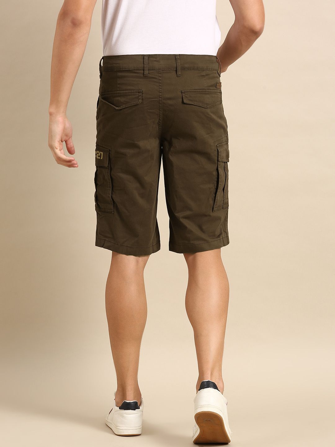 Being Human Men Solid Mid Rise Cargo Shorts