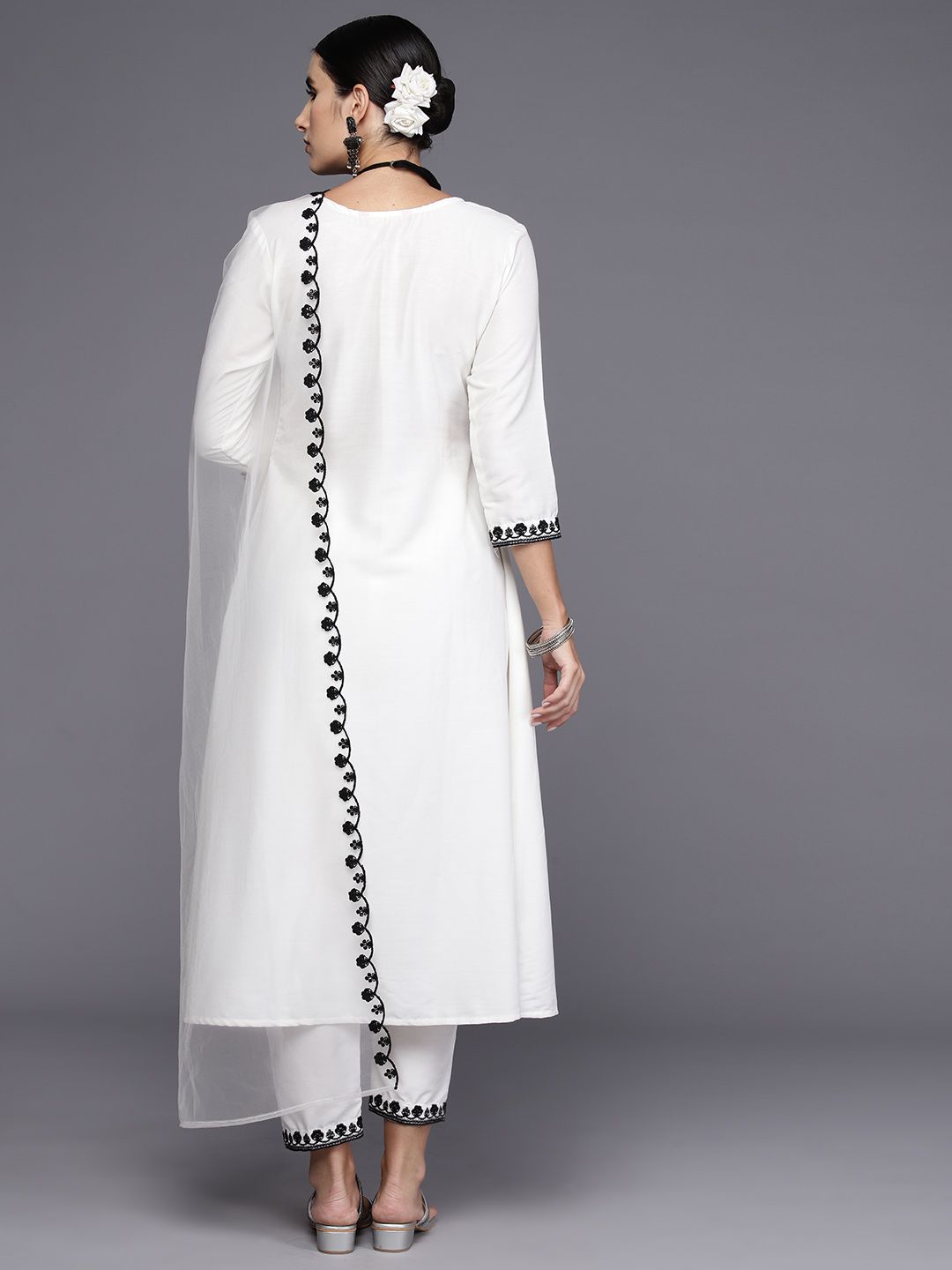 Indo Era Women Floral Yoke Design Empire Sequinned Kurta with Trousers & Dupatta