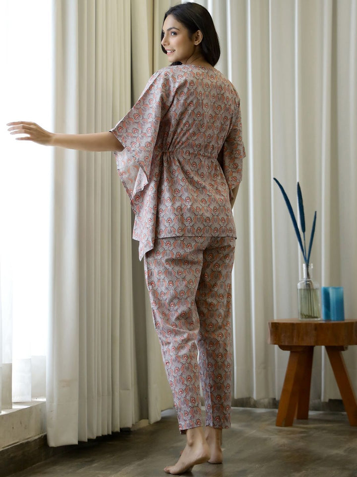 SANSKRUTIHOMES Women Grey & Orange Printed Pure Cotton Night suit