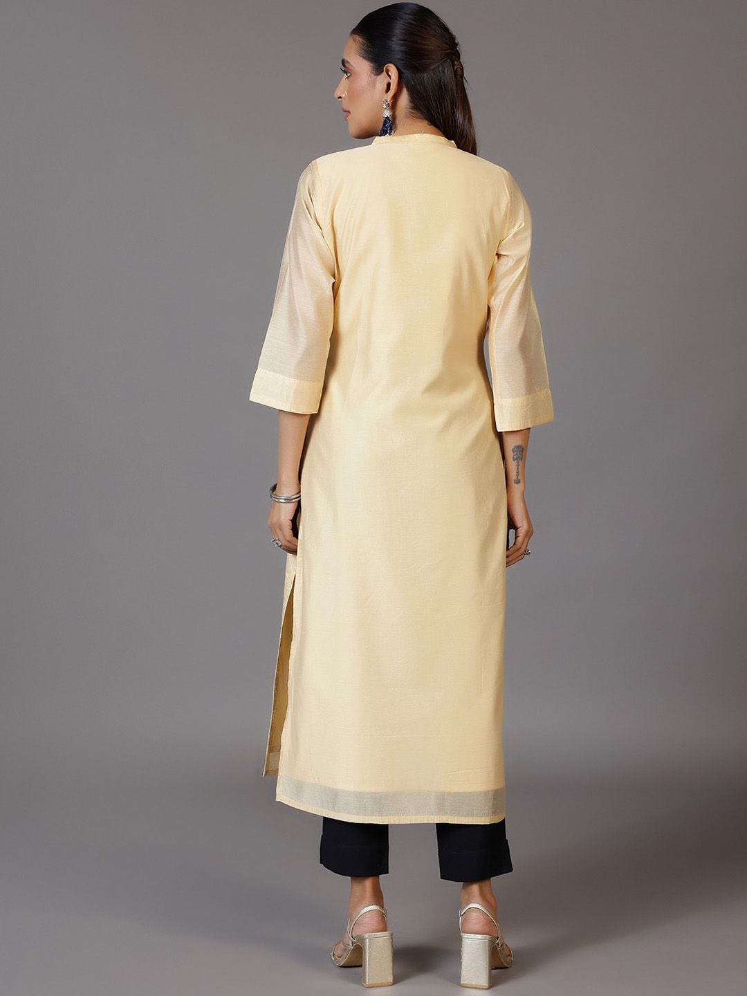 Libas Ethnic Motifs Embroidered Thread Work Kurta