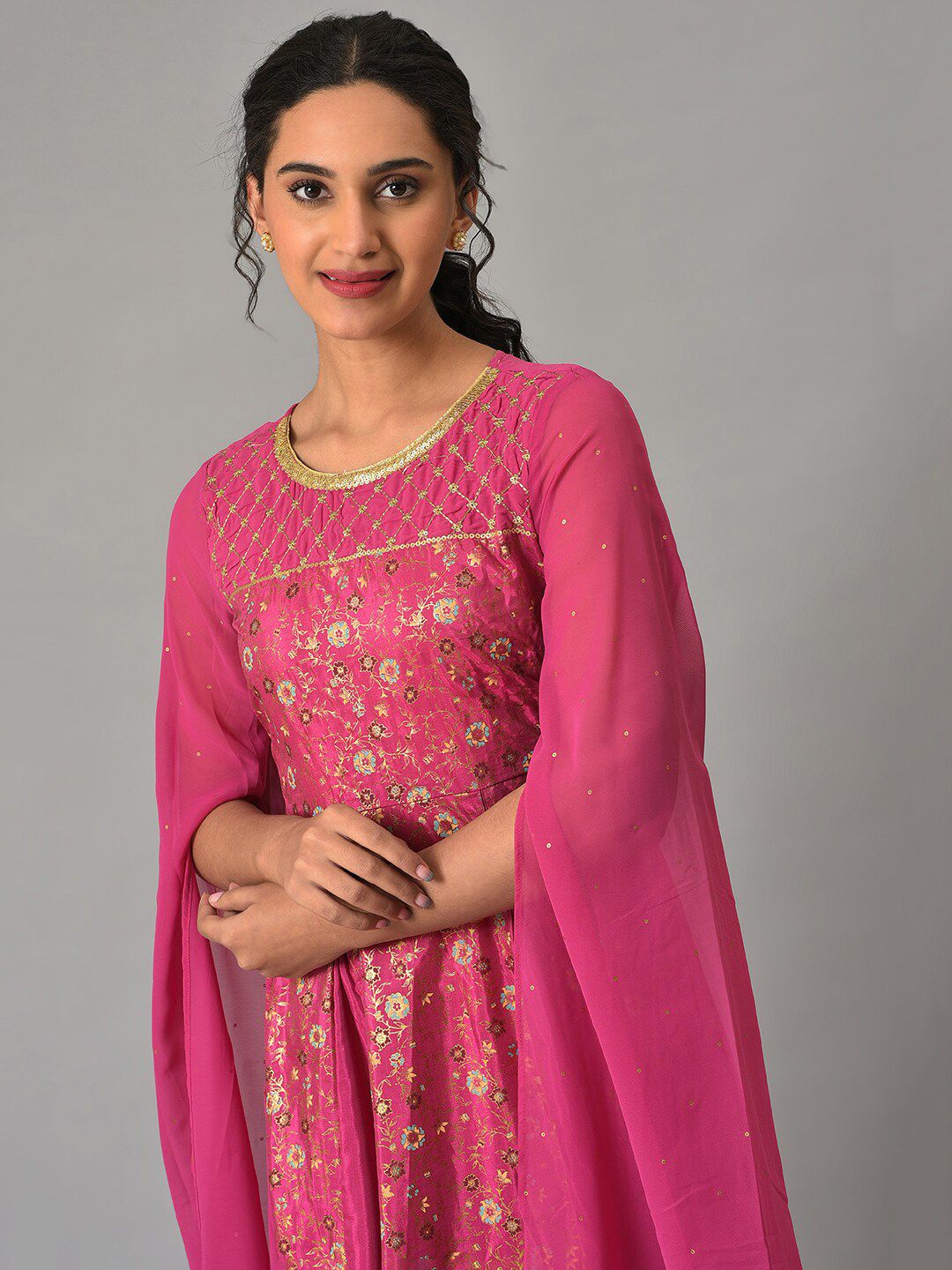 AURELIA Ethnic Motifs Printed Cape Sleeves Maxi Dress