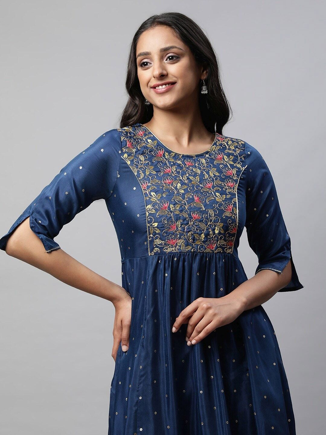 AURELIA Floral Eembroiderd Sequined Pleated A-Line Kurta