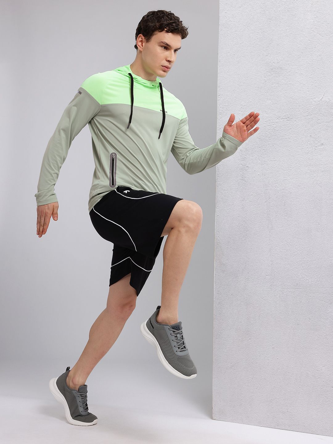 HRX by Hrithik Roshan Colourblocked Hooded Rapid-Dry Running T-shirt