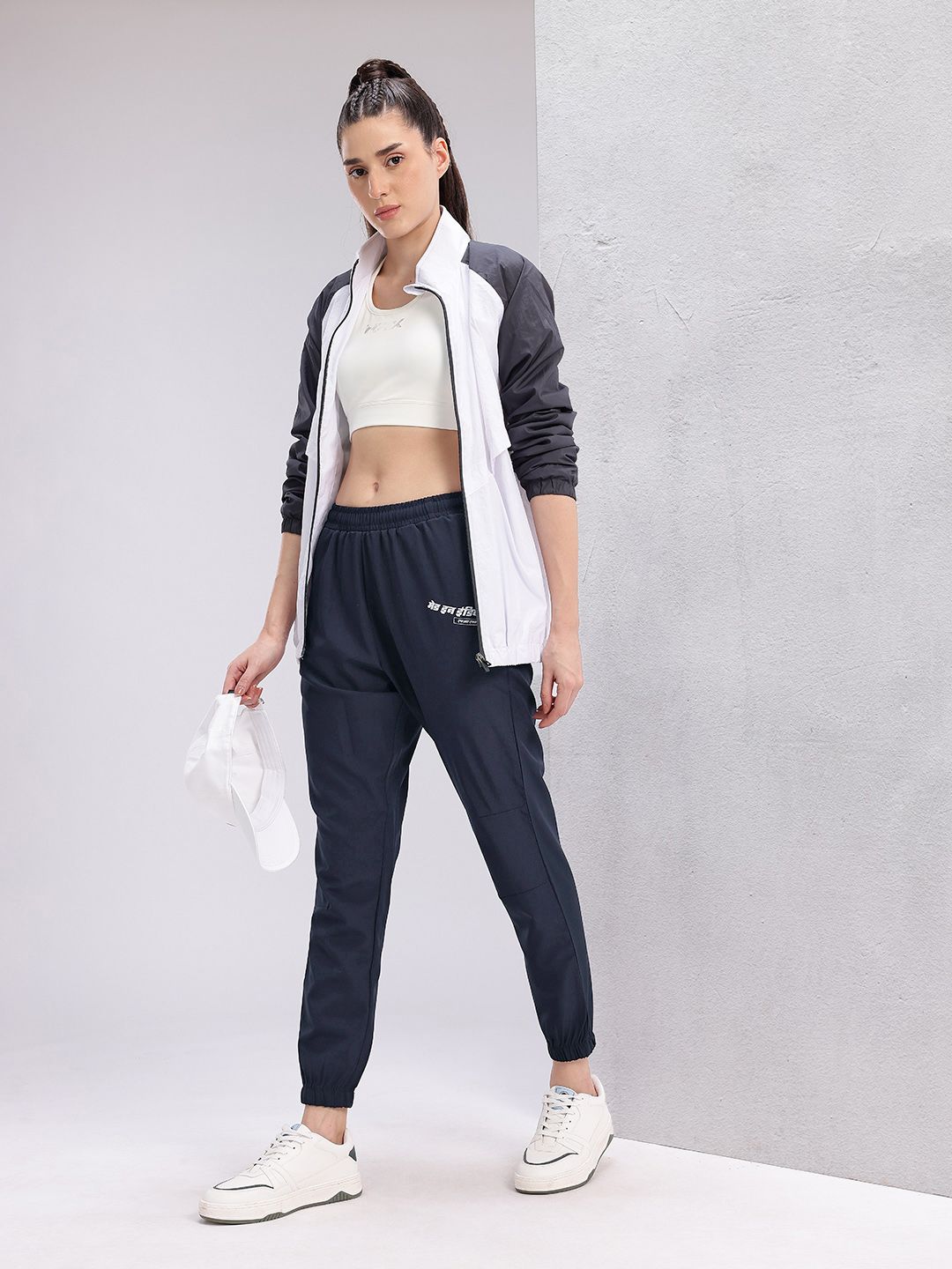 HRX by Hrithik Roshan Women Mid-Rise Regular Fit Lifestyle Joggers